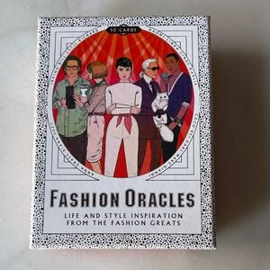 Metropolitan Museum of Art Fashion Oracles Card Game - Black and White